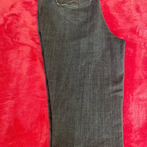 LIZ CLAIBORNE SLIM POWER CROP WOMEN JEANSđź’• SIZE 20Wđź’• - Picture 4 of 5